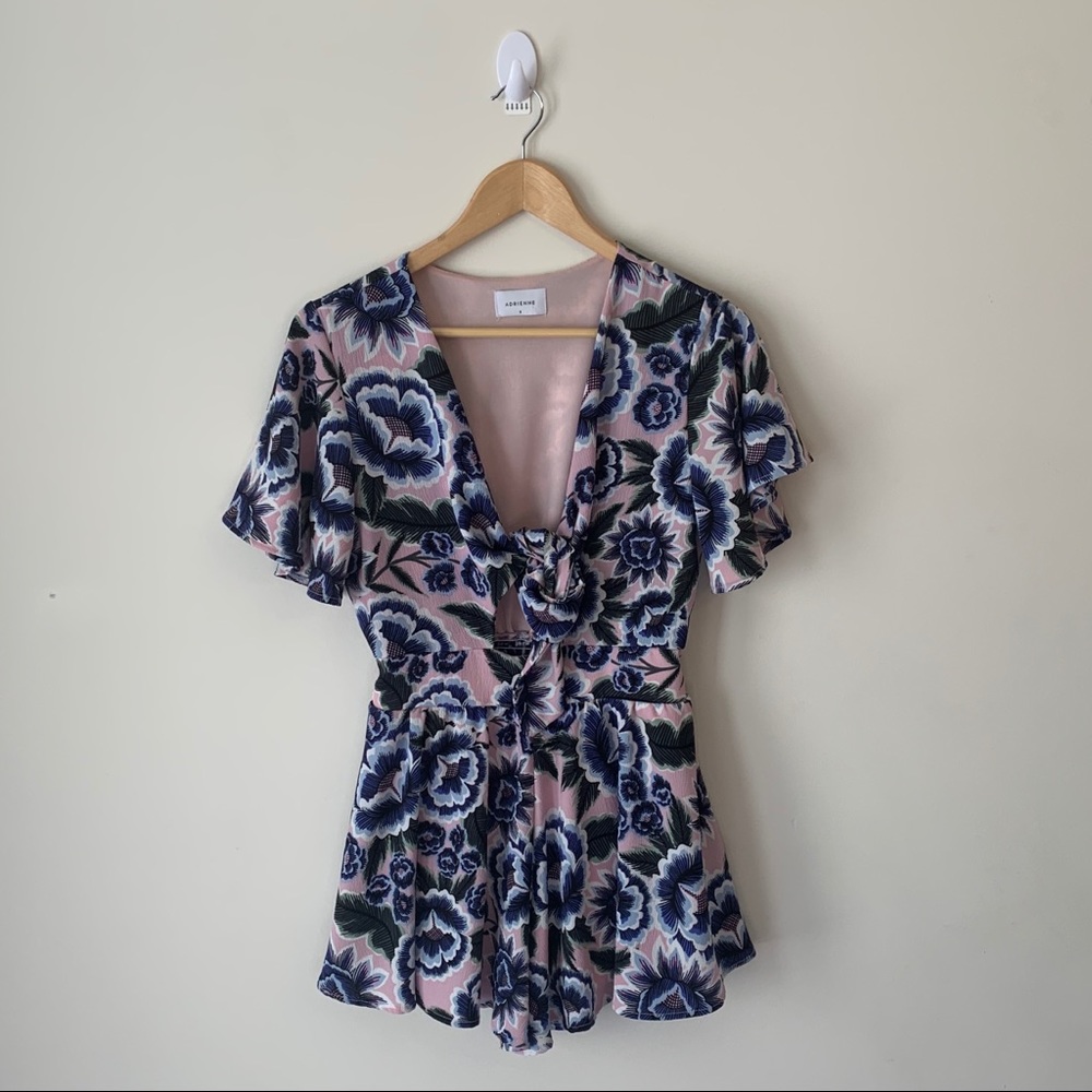Adrienne Floral Front Keyhole Romper Women Size Small Summer Spring Short Sleeve